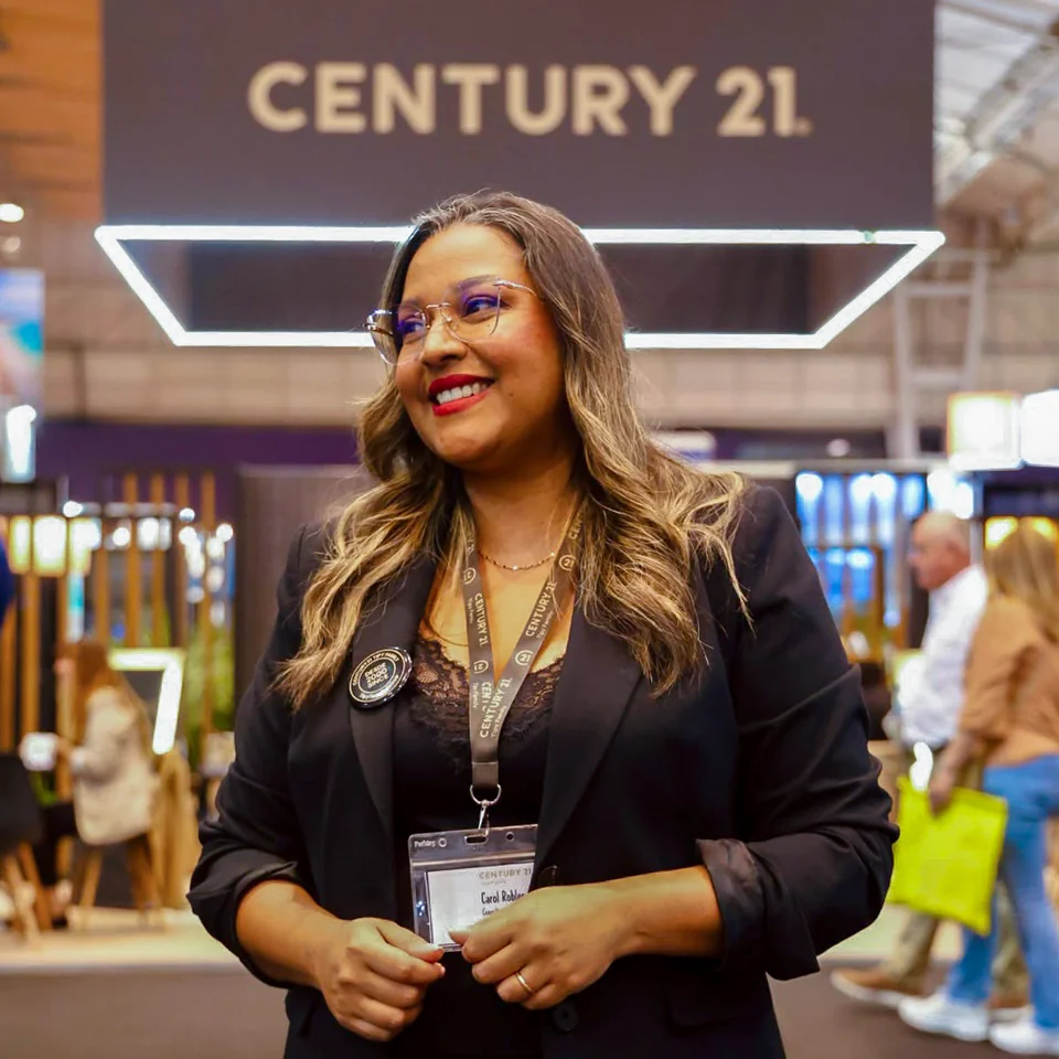 Carol Robles, Consultora Imobiliária em Leiria